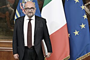 Gli intellò rosicano. Forza ministro: demolisca la Cappa