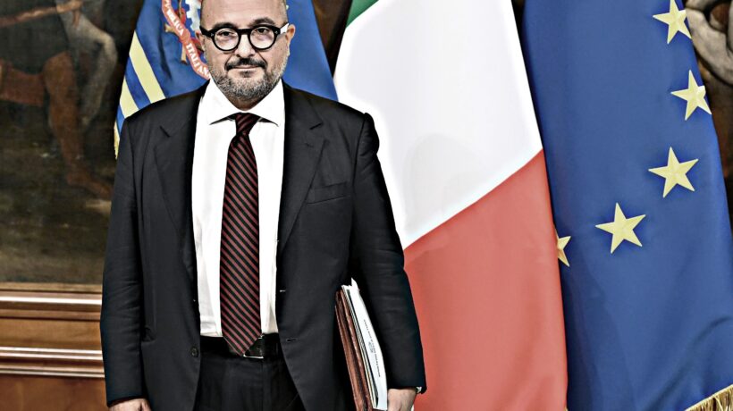 Gli intellò rosicano. Forza ministro: demolisca la Cappa