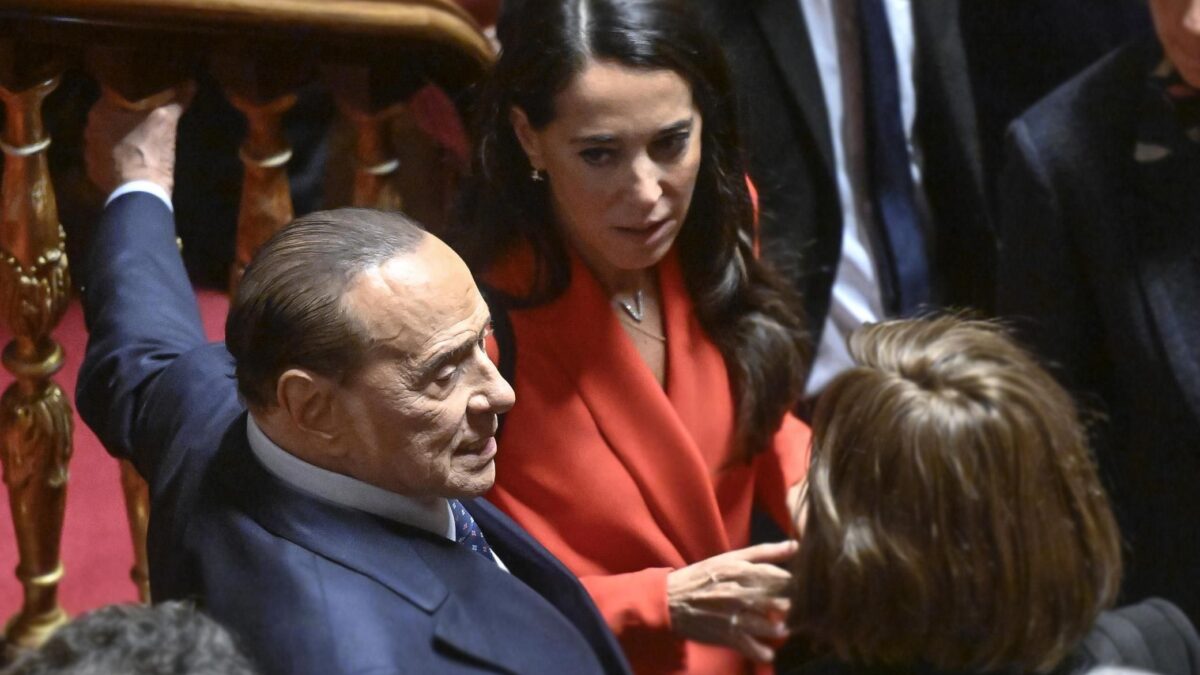 Il Cav ricuce lo strappo e torna a trattare