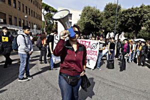 Cari studenti, confrontiamo le idee. È più bello che censurare gli altri