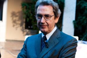 Lo Stato imprenditore non paga le bollette e nemmeno i fornitori