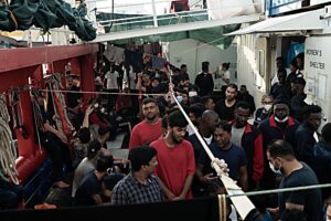 Lo devono ammettere persino in Europa. Le Ong sono calamite per i clandestini