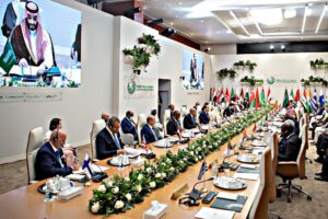 «L’emergenza climatica non esiste». Basta un Nobel per bocciare Cop 27
