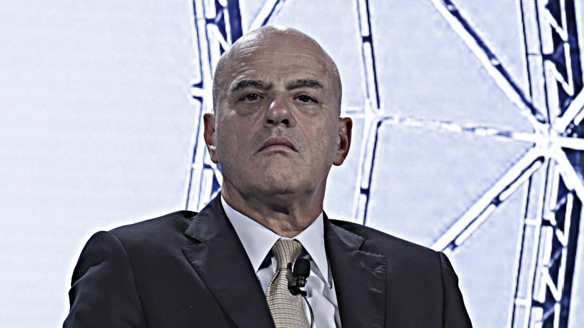 Descalzi boccia la ricetta Ue. «Price cap e acquisti comuni non frenano i prezzi del gas»