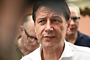 Covid e rave: i buffoni delle libertà