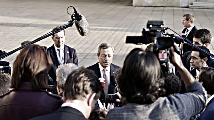 La predica dei giornalisti genuflessi a Draghi