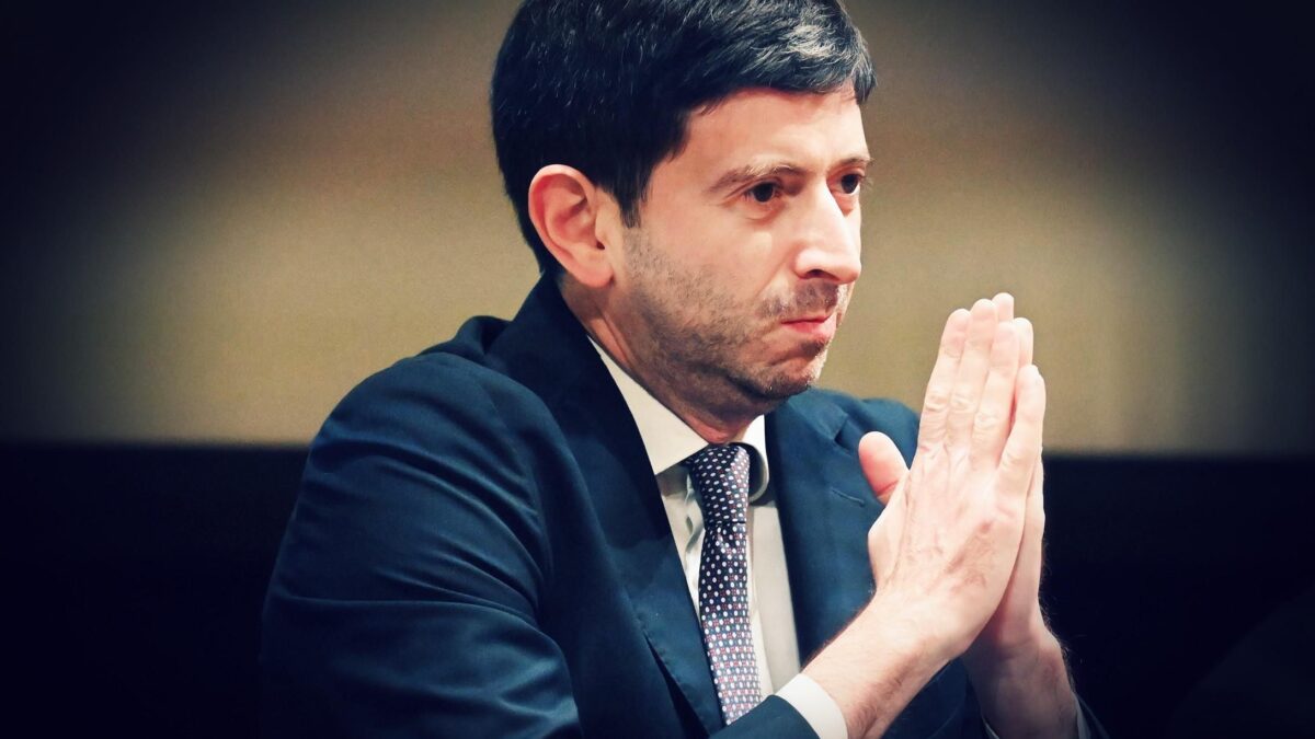 Speranza ha tolto lavoro e libertà ma ora vuole pensare alle nostre vite