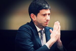 Speranza ha tolto lavoro e libertà ma ora vuole pensare alle nostre vite
