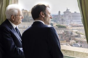 Mattarella sta con Macron per tagliare fuori la Meloni
