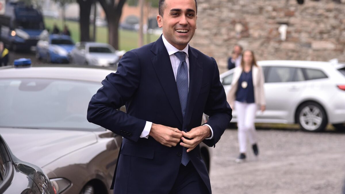 Pernacchie dagli emiri per Di Maio