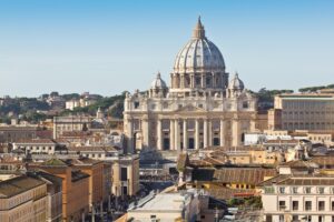 Pechino impone un vescovo «amico». Ira del Vaticano che però se l’è voluta