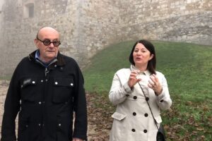 Le pillole di galateo di Petra e Carlo: a cena nel castello