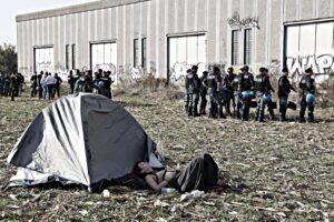 La Meloni rivendica il decreto anti rave: «Ne vado fiera». Forza Italia si smarca