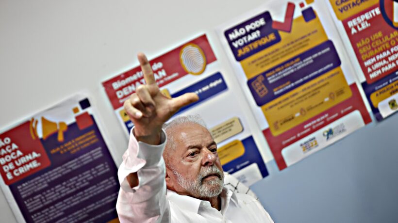 Lula ricatta le famiglie povere. Aiuti solo a chi fa vaccinare i figli