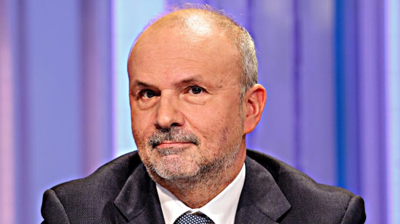 Vaccini, zero test sul mix spinto dal ministro