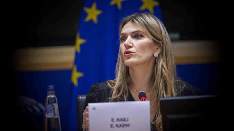 Scandalo Mondiale: a casa della star dei socialisti europei sacchi di banconote