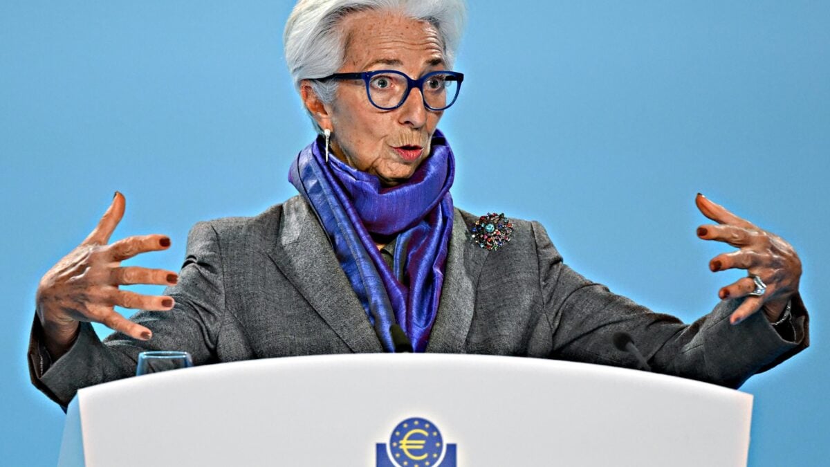 La cieca Bce insiste con la gabbia finanziaria