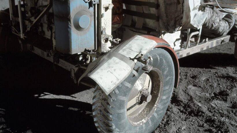 Il parafango del «Rover» inavvertitamente danneggiato da Cernan (Getty Images)