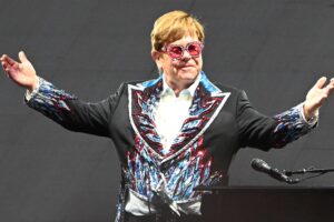 L’Ue ci impone le adozioni ai gay e l’utero in affitto
