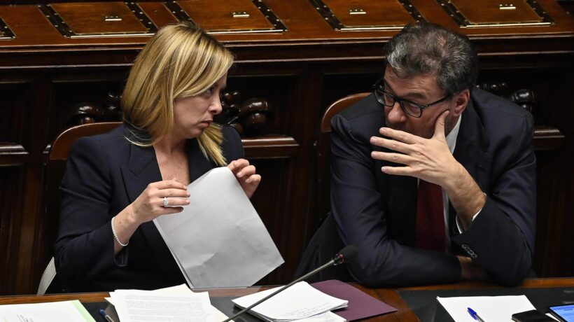 Altra notte di tensione sulla manovra. A Pd e M5s 100 milioni per le mance