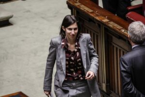 Elly Schlein dichiara guerra pure ai voucher contro il lavoro in nero