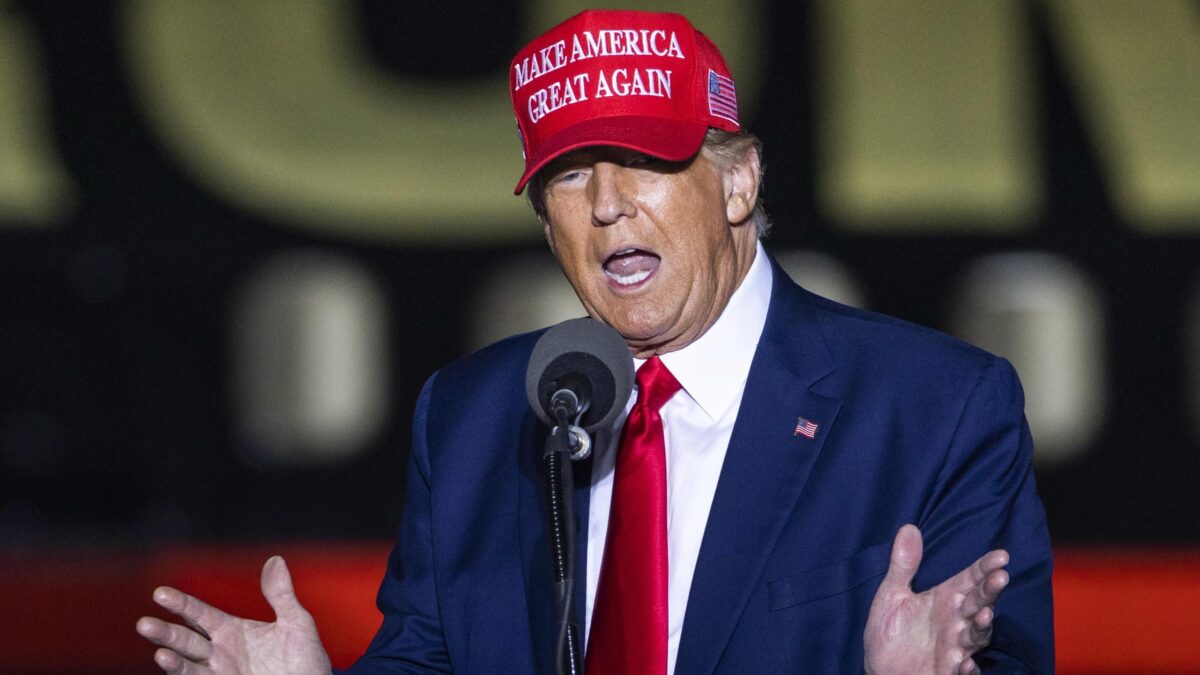 Twitter files: Trump fu bannato dopo le pressioni di Michelle Obama