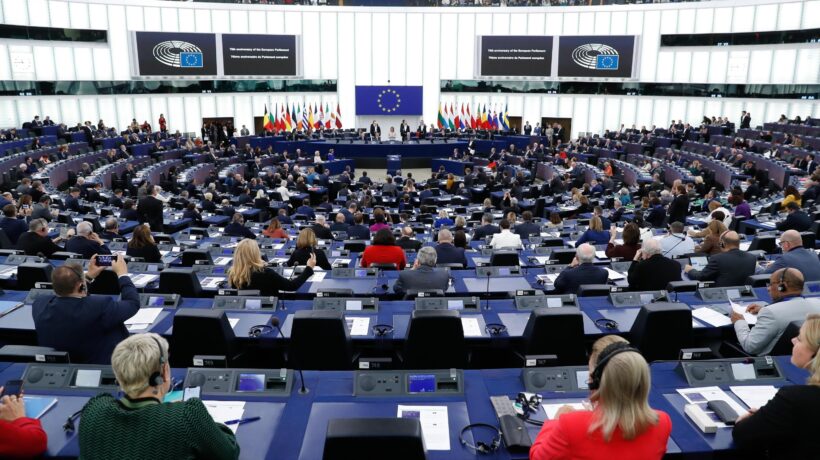 Tangenti dal Qatar: altre ispezioni agli europarlamentari socialisti