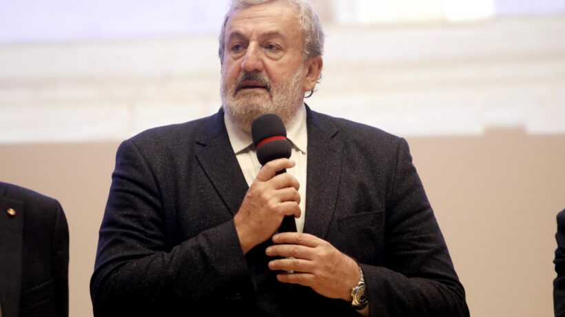 Emiliano vuol riunire i porti pugliesi e darli all’amico della Cina