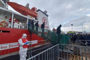 Vite a rischio per colpa della Ong