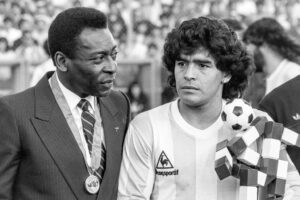 Pelé ha fatto l’ultimo dribbling. Il calcio piange la morte di «O Rei»