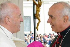 Antonio Staglianò: «Anche i polli capiscono che Gesù è un bambino ma poi crescerà»