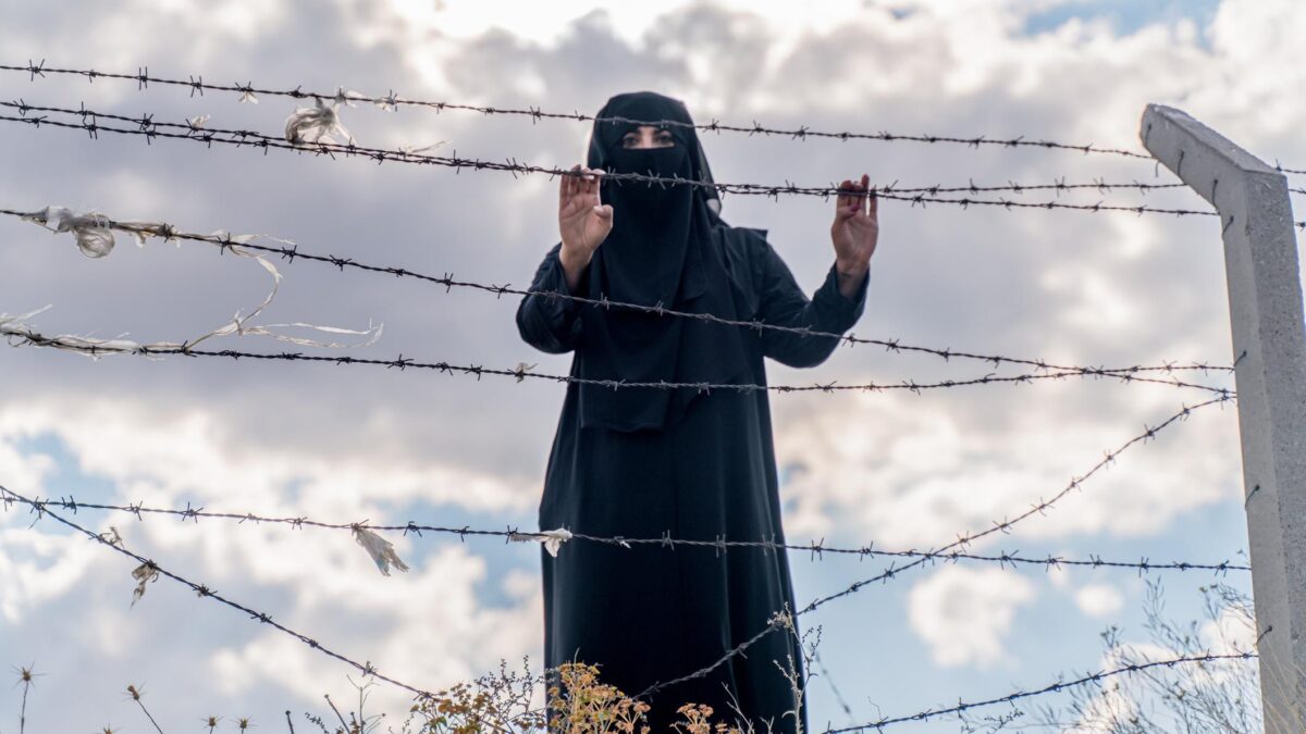 I servizi francesi: l’immigrazione islamica ci distrugge