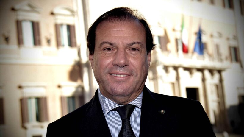 Attacchi al governo sul tabacco pure se si allinea agli standard Ue