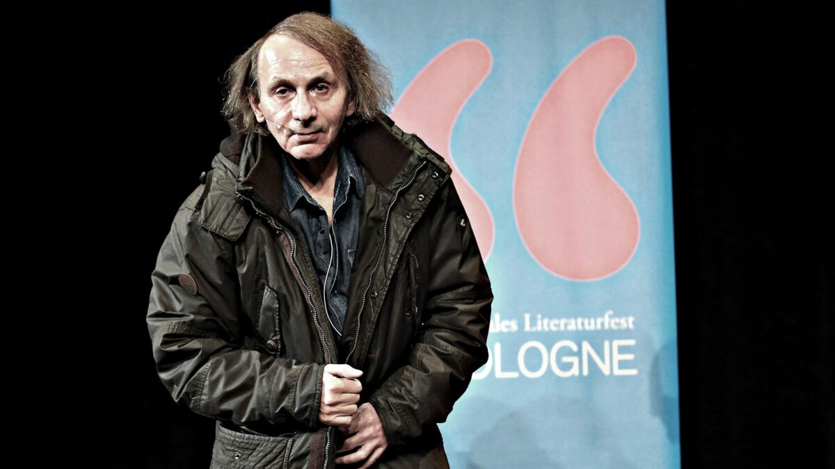 La cronaca dà ragione a Houellebecq