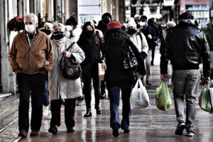 Rimettete le mascherine: lo chiede l’Europa