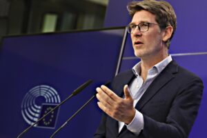 L’ultima fregatura targata Bruxelles. Il dazio green che farà alzare i prezzi