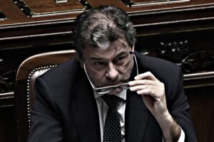 Il governo continua a far pagare alle imprese l’eredità di Speranza
