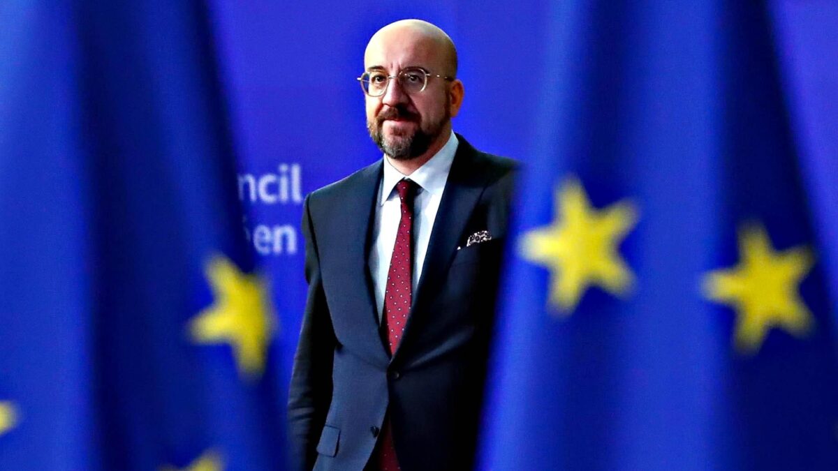 I «pupazzi prezzolati» sono a Bruxelles: a casa e si voti