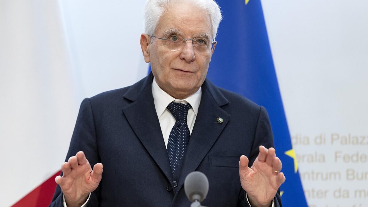 La Meloni è forte nel paese, e allora Mattarella gioca per lo zero a zero