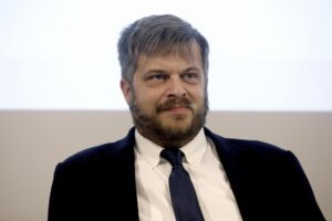 Rifiuti, sanità e discriminazione al centro dei programmi di D’Amato e Majorino