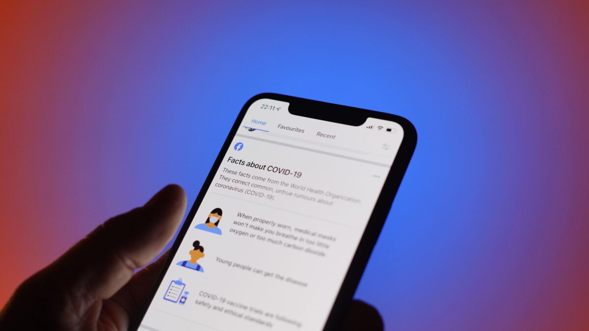 Facebook chiedeva ai Cdc cosa censurare