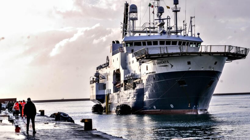 La Geo Barents sfida Piantedosi e cambia rotta per altri «carichi»