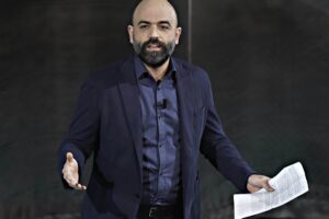 Pur di sparare a zero sul governo ora Saviano smonta il carcere duro