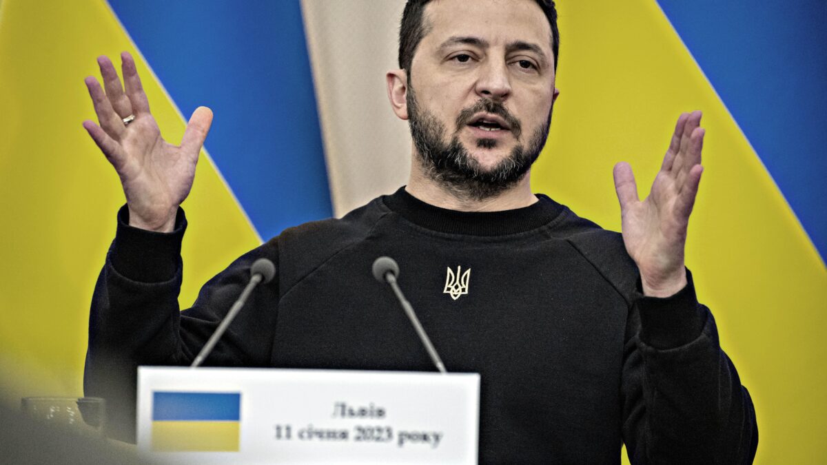 L’appetito di Zelensky non finisce mai. Adesso Kiev pretende anche i caccia