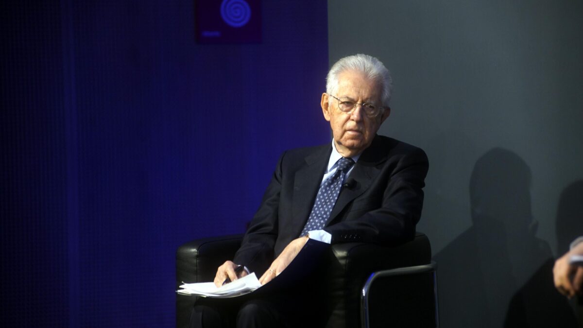 Monti, l’ex premier reso smemorato dall’invidia