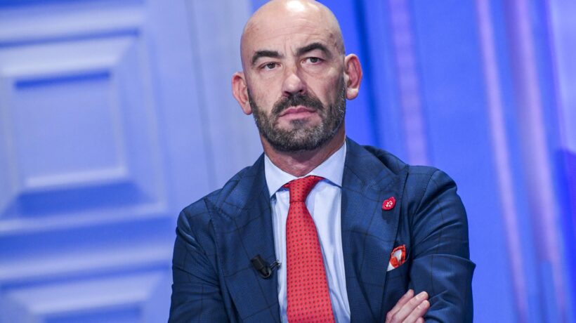Ricomincia la smania del vaccino ai ragazzini. Bassetti: «Chi lo rifiuta si tenga le polmoniti»