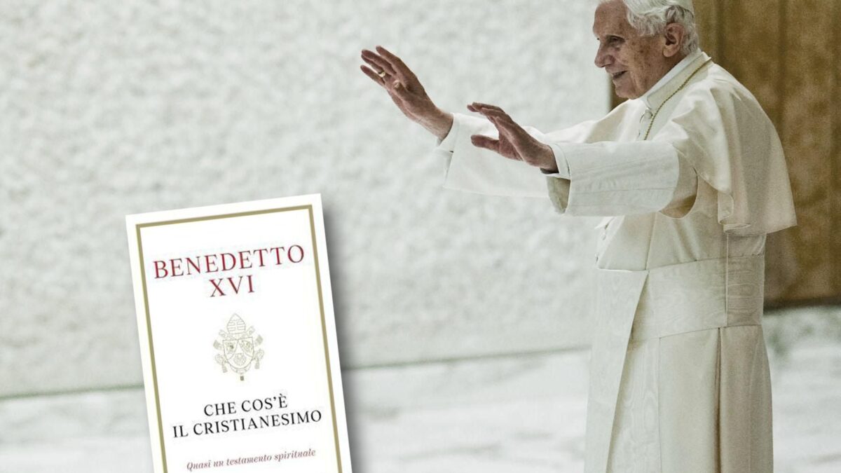 Per  Benedetto un funerale da Papa regnante