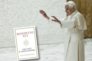 Per  Benedetto un funerale da Papa regnante