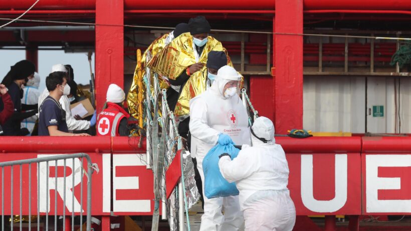 Il decreto anti Ong ha troppi buchi: non fermerà i «taxi»