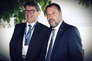 I soldi per coprire lo sconto sulle accise si trovano tagliando i sussidi all’elettrico